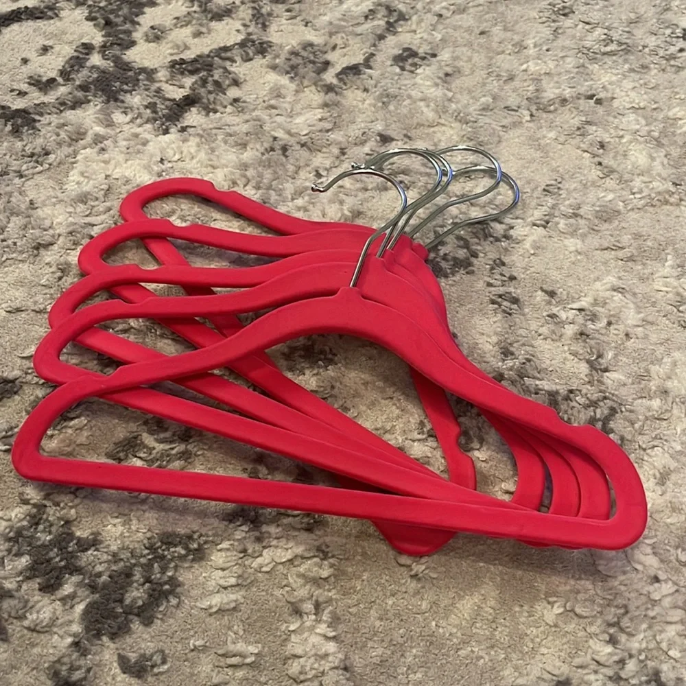 Girls 5 Pack Velvet Pink Hangers